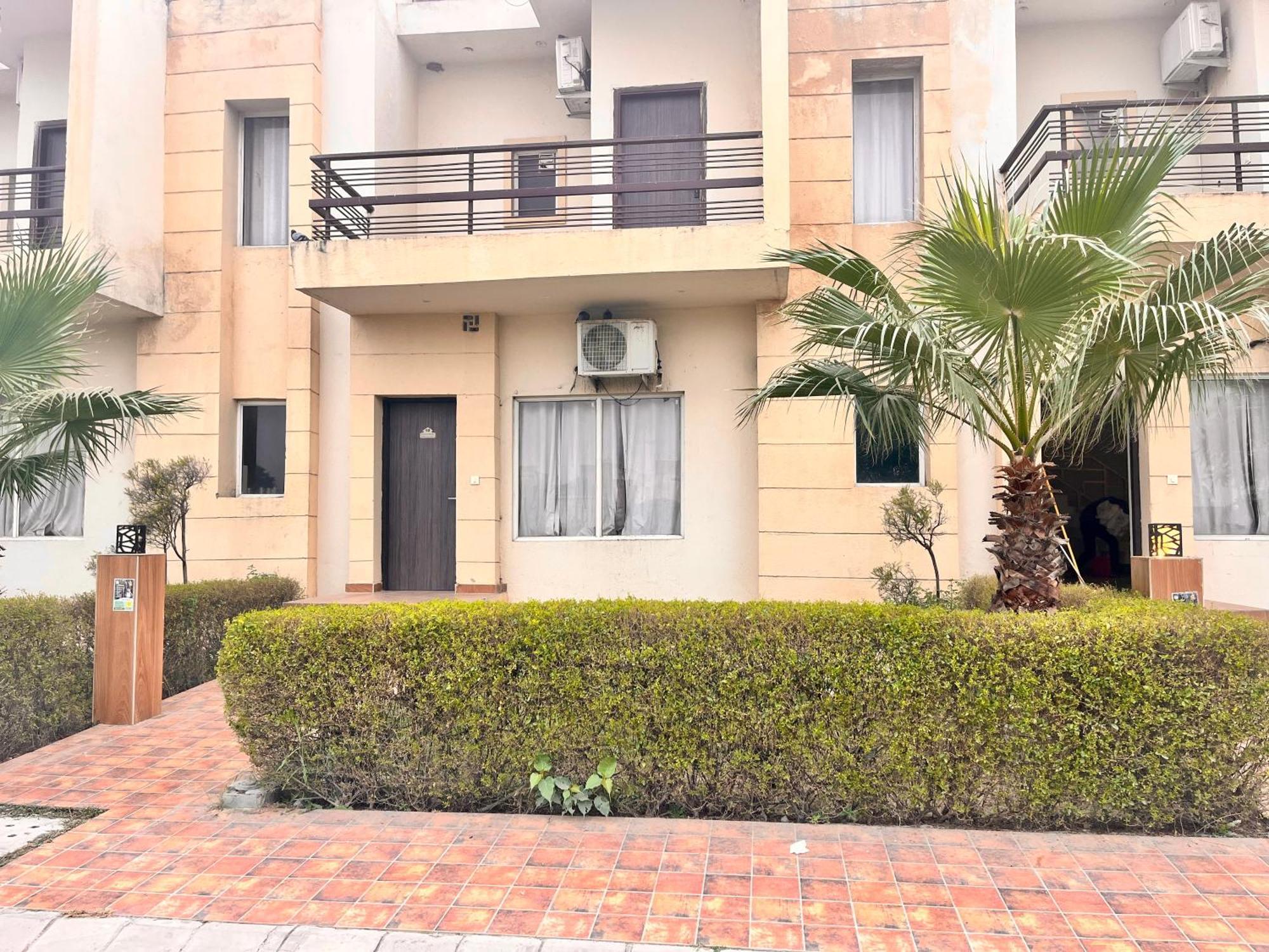 Pearl Grand Boutique Cottage In Omaxe Anandam Vrindavan - #Premium Ac Rooms With Balcony #Big Parking #Lift #Garden #Peaceful Area #Near Prem Mandir #Property Of The Year #Most Awarded Dış mekan fotoğraf