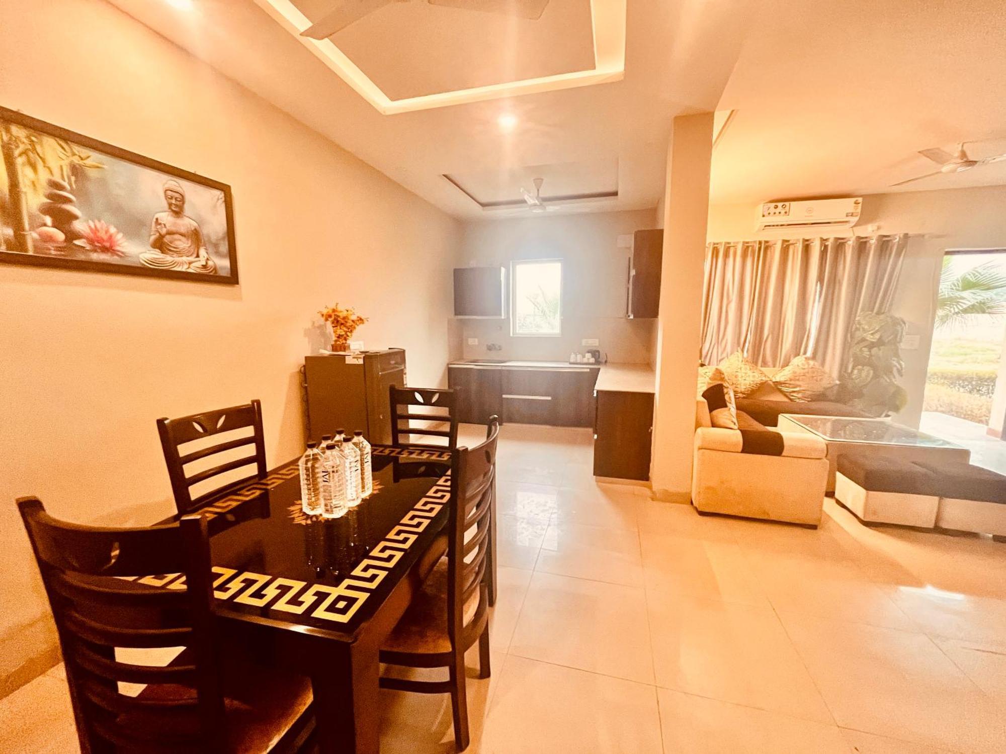 Pearl Grand Boutique Cottage In Omaxe Anandam Vrindavan - #Premium Ac Rooms With Balcony #Big Parking #Lift #Garden #Peaceful Area #Near Prem Mandir #Property Of The Year #Most Awarded Dış mekan fotoğraf