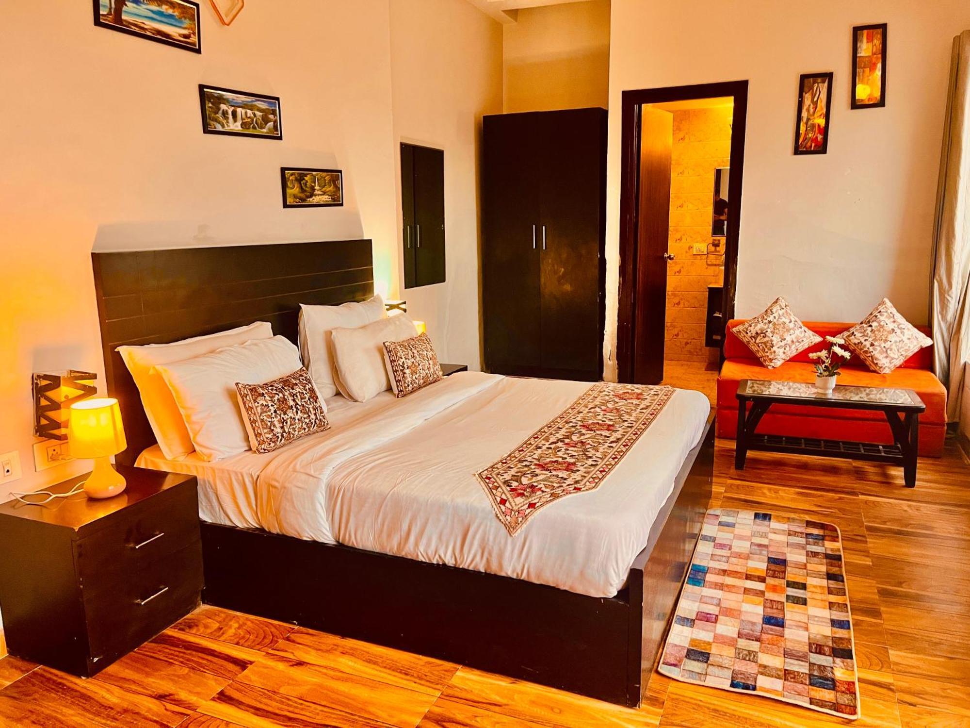 Pearl Grand Boutique Cottage In Omaxe Anandam Vrindavan - #Premium Ac Rooms With Balcony #Big Parking #Lift #Garden #Peaceful Area #Near Prem Mandir #Property Of The Year #Most Awarded Dış mekan fotoğraf