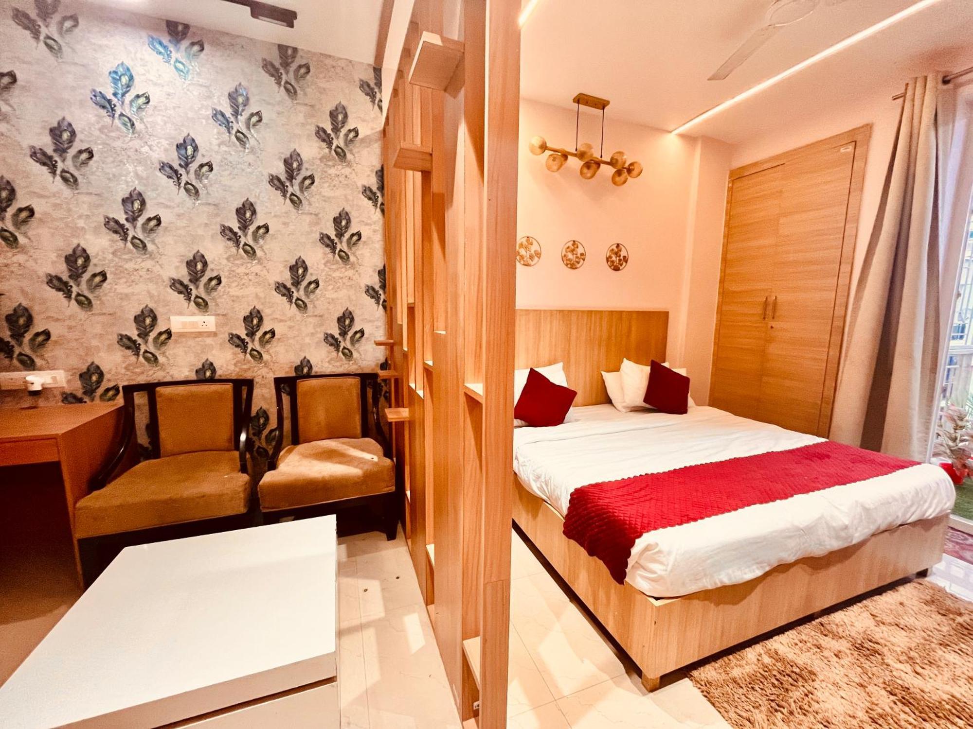 Pearl Grand Boutique Cottage In Omaxe Anandam Vrindavan - #Premium Ac Rooms With Balcony #Big Parking #Lift #Garden #Peaceful Area #Near Prem Mandir #Property Of The Year #Most Awarded Dış mekan fotoğraf
