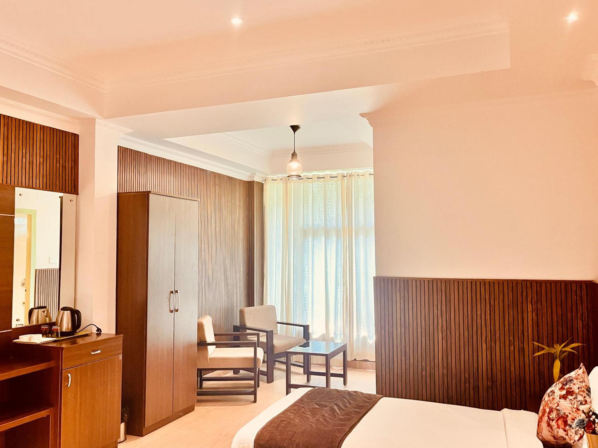 Pearl Grand Boutique Cottage In Omaxe Anandam Vrindavan - #Premium Ac Rooms With Balcony #Big Parking #Lift #Garden #Peaceful Area #Near Prem Mandir #Property Of The Year #Most Awarded Dış mekan fotoğraf
