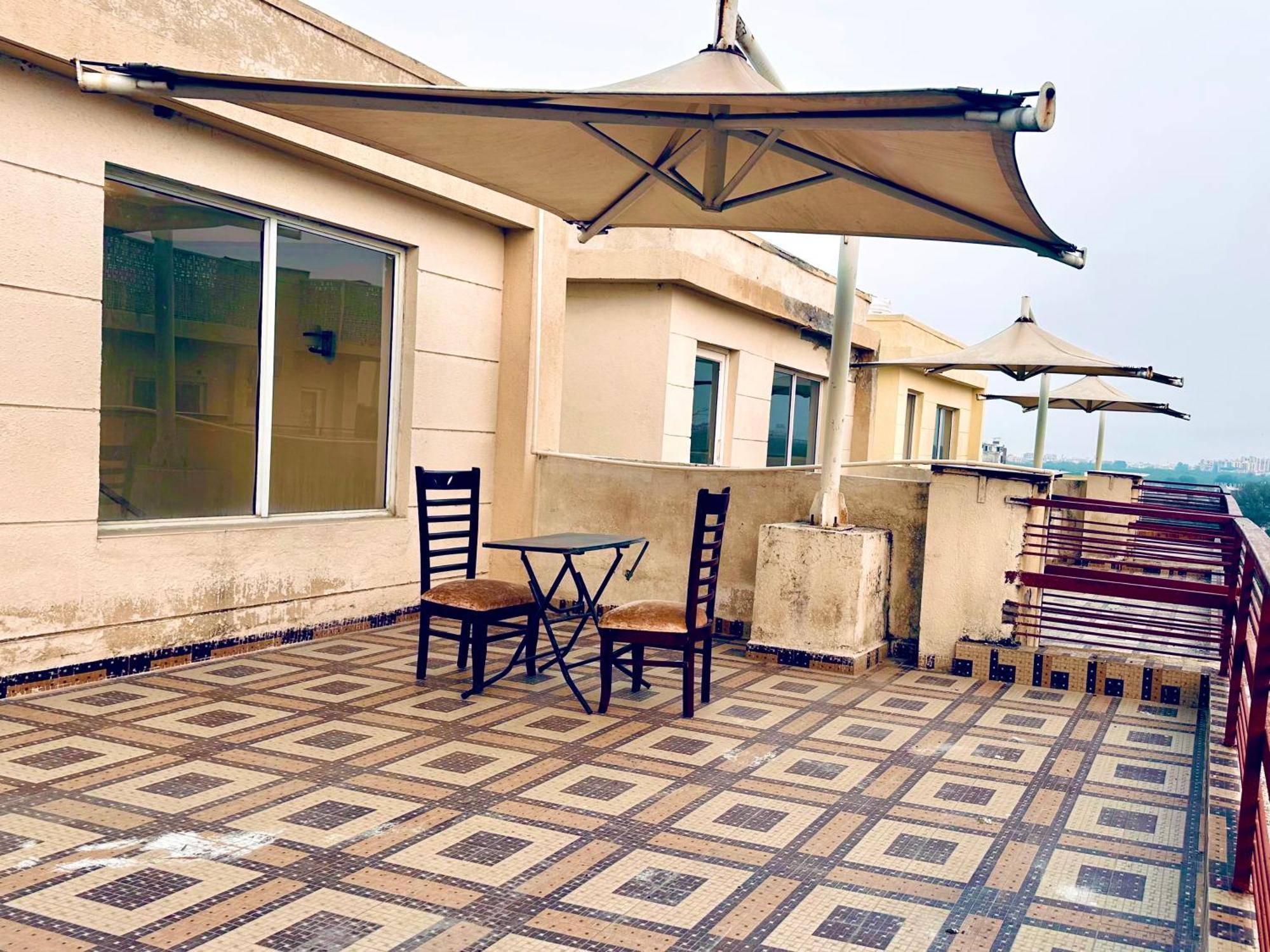 Pearl Grand Boutique Cottage In Omaxe Anandam Vrindavan - #Premium Ac Rooms With Balcony #Big Parking #Lift #Garden #Peaceful Area #Near Prem Mandir #Property Of The Year #Most Awarded Dış mekan fotoğraf