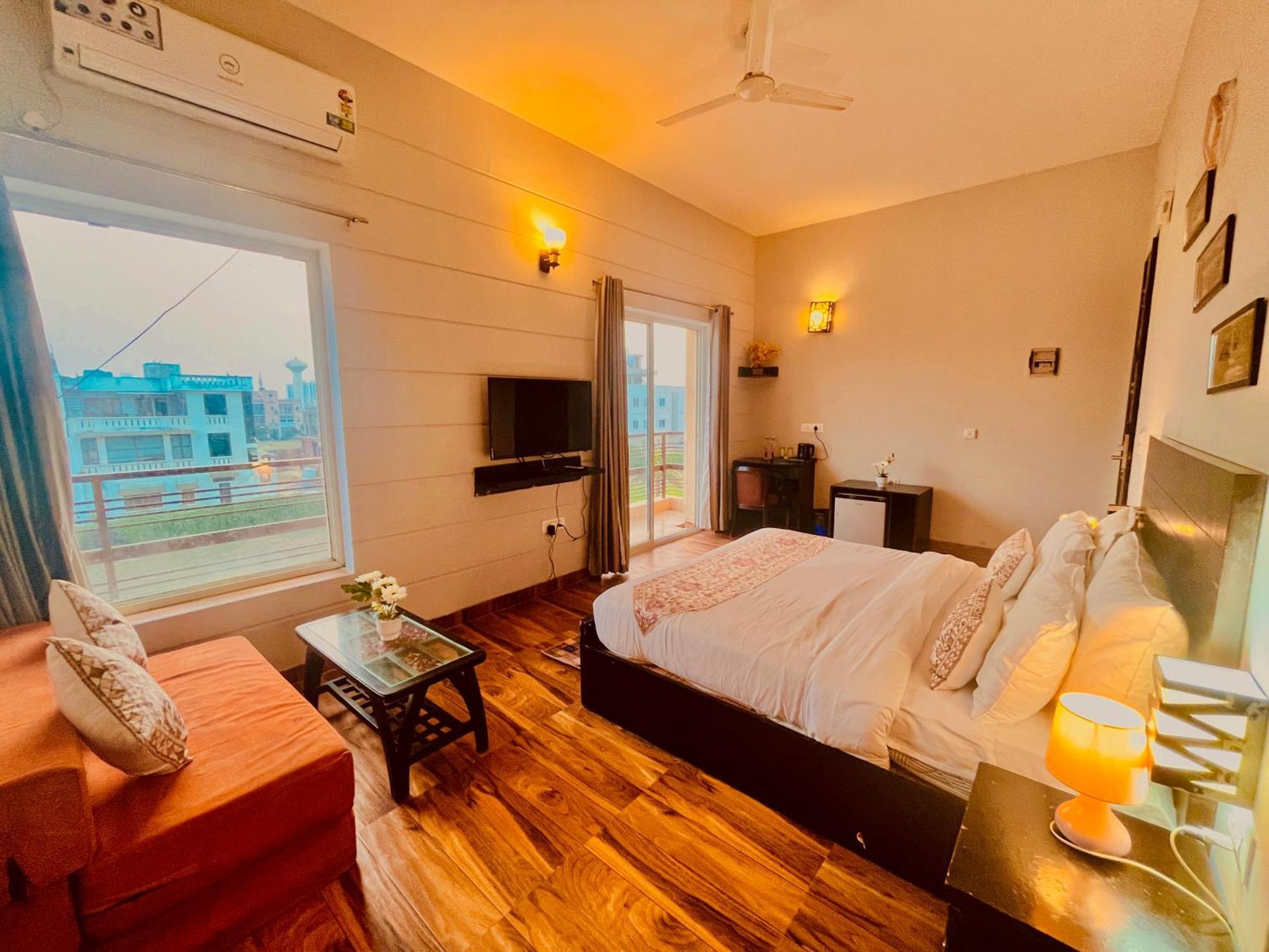 Pearl Grand Boutique Cottage In Omaxe Anandam Vrindavan - #Premium Ac Rooms With Balcony #Big Parking #Lift #Garden #Peaceful Area #Near Prem Mandir #Property Of The Year #Most Awarded Dış mekan fotoğraf